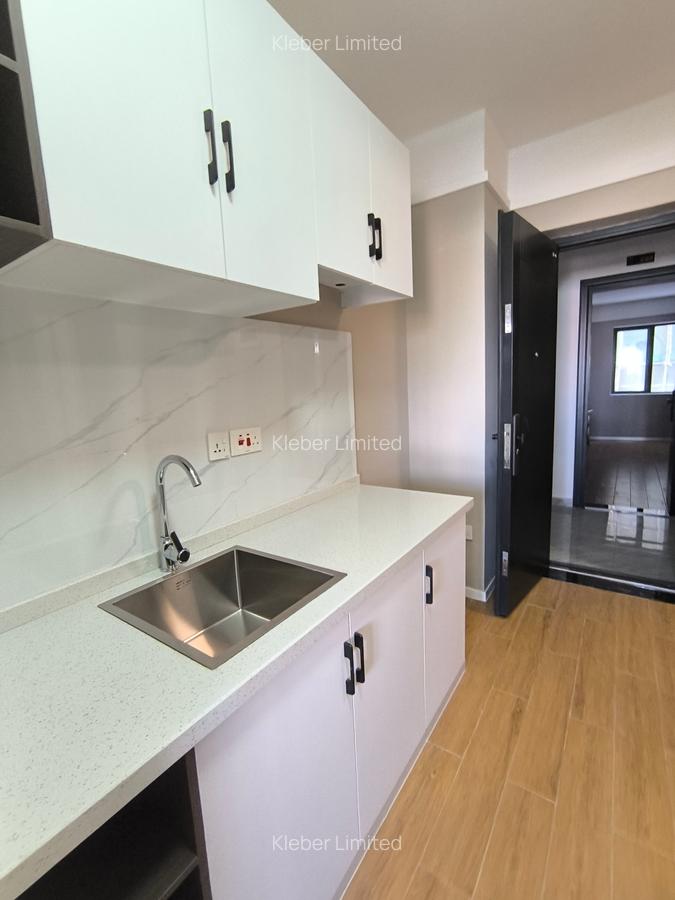 1 Bed Apartment with En Suite at Wanyee Road - 9