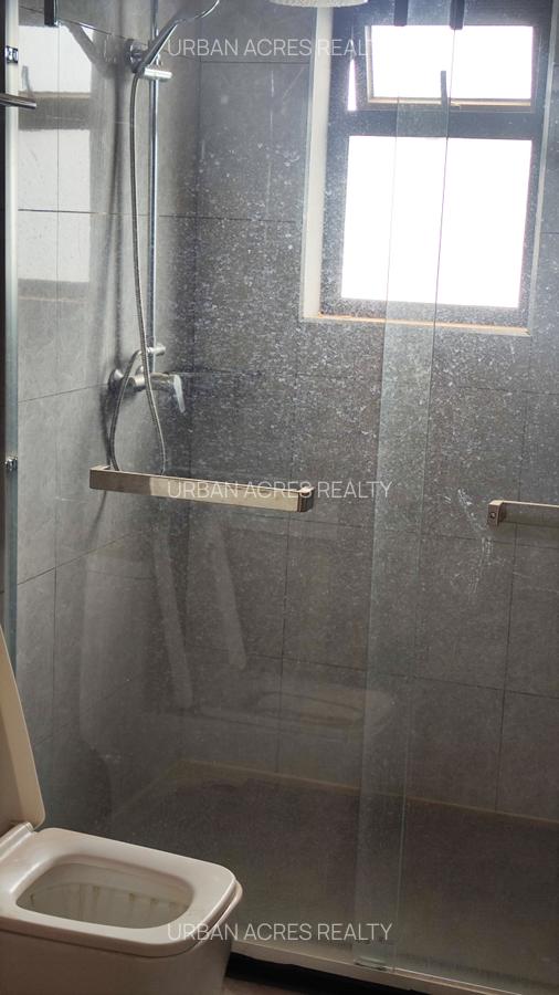 3 Bed Apartment with En Suite at Riverside Drive - 10