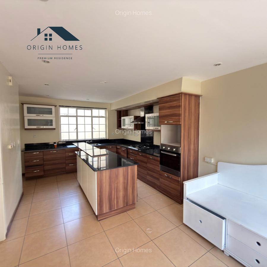 5 Bed Townhouse with En Suite at Spring Valley - 5