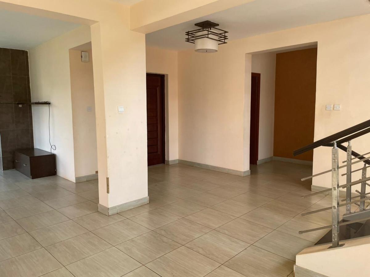 5 Bed Villa with En Suite at Sabis International - 3