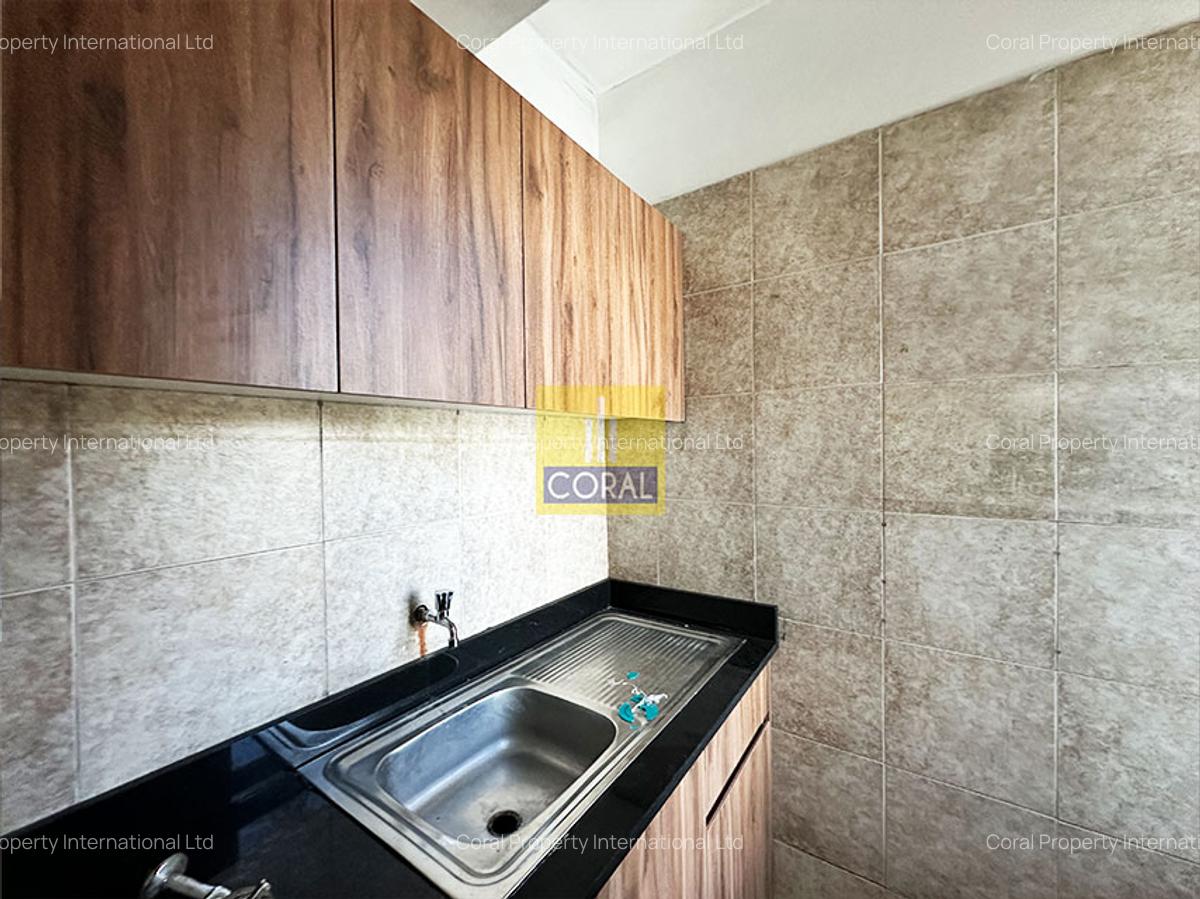 1,000 ft² Office with Backup Generator in Parklands - 6