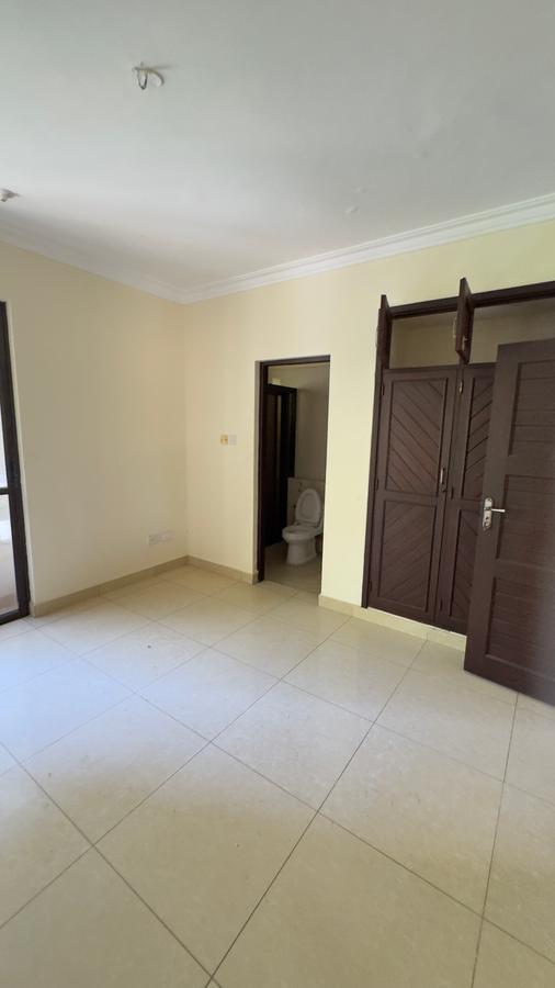 3 Bed Apartment with Swimming Pool in Nyali Area - 10