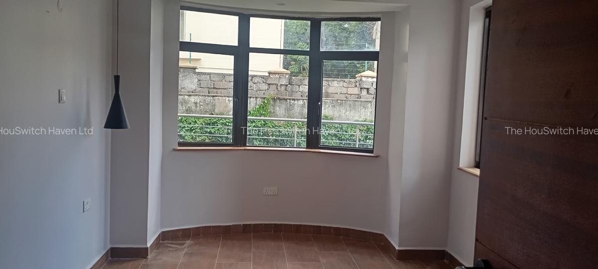 2 Bed Apartment with En Suite at Off Raphta Road - 10