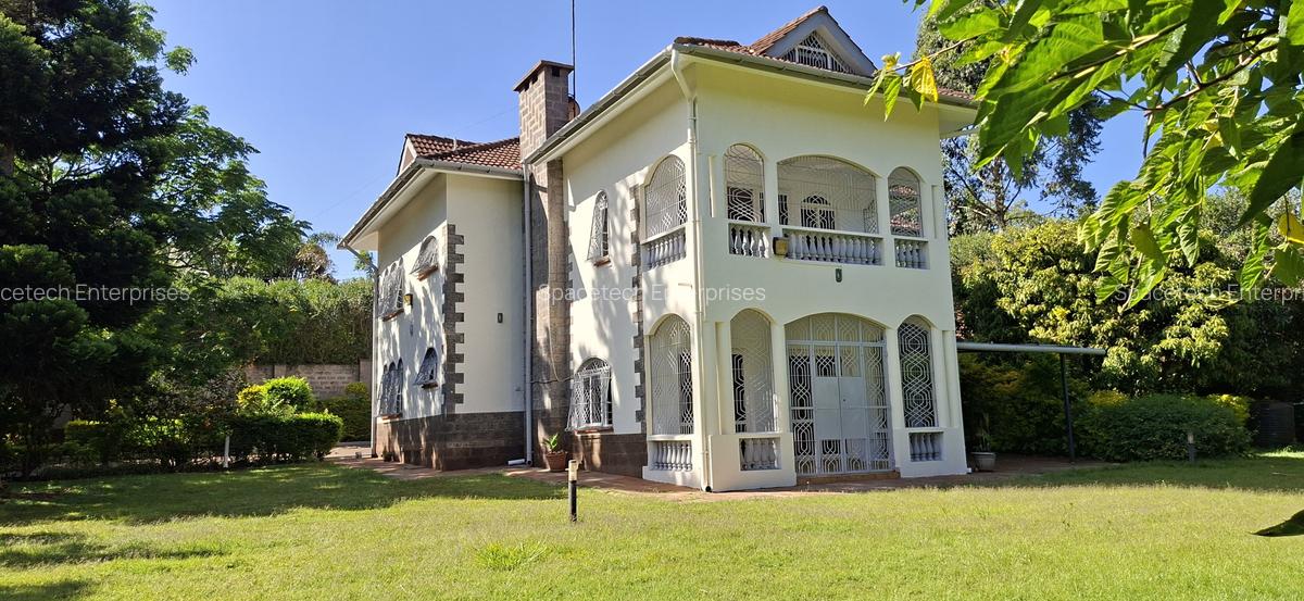 5 Bed House with En Suite in Runda - 2