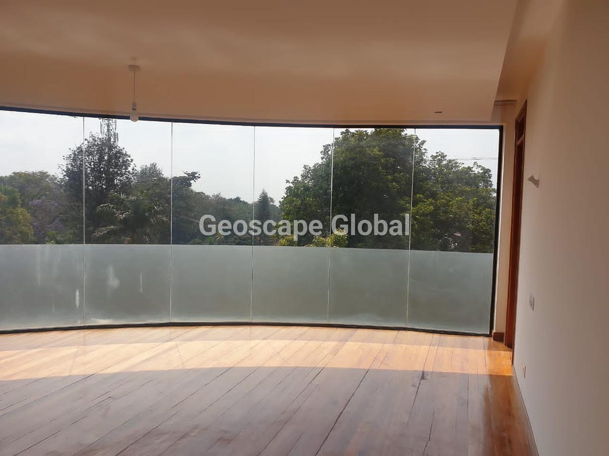4 Bed House with En Suite in Westlands Area - 8