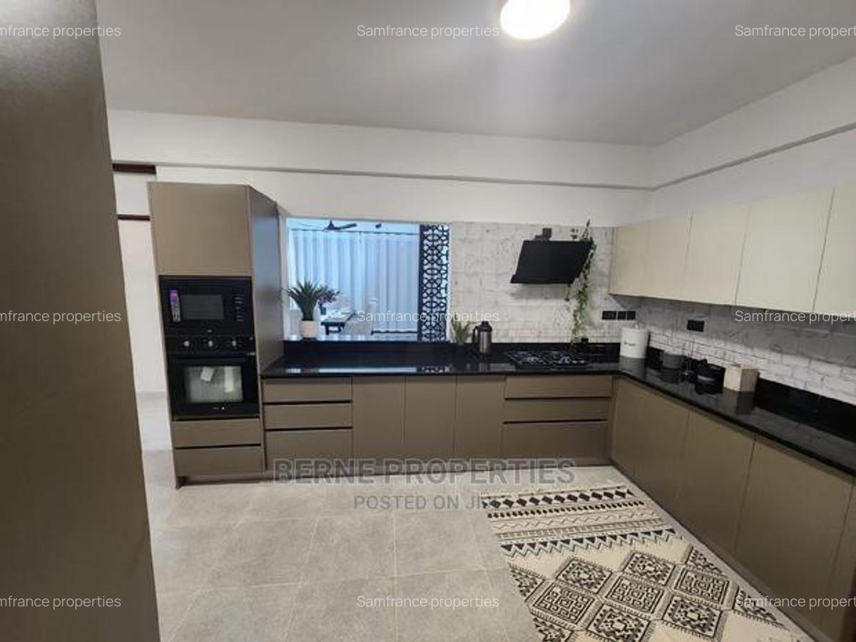 Serviced 3 Bed Apartment with En Suite at Off Links Road - 6