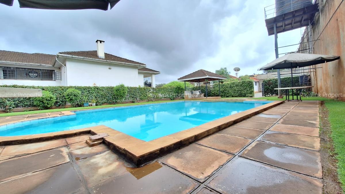 4 Bed Townhouse with En Suite at Kyuna - 4