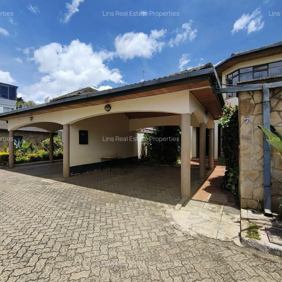 4 Bed Townhouse with En Suite in Lavington - 15