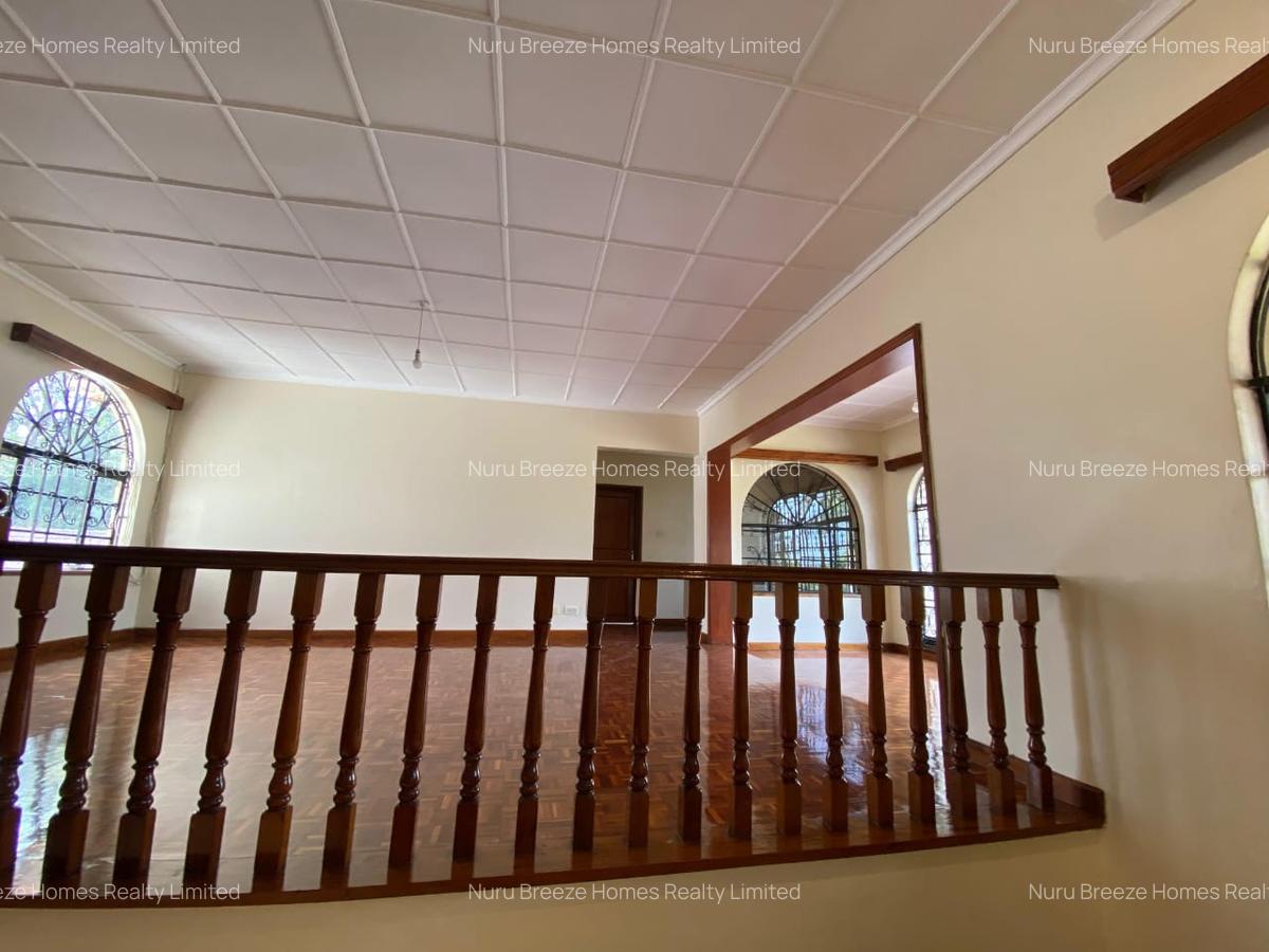 5 Bed Townhouse with En Suite in Nyari - 5