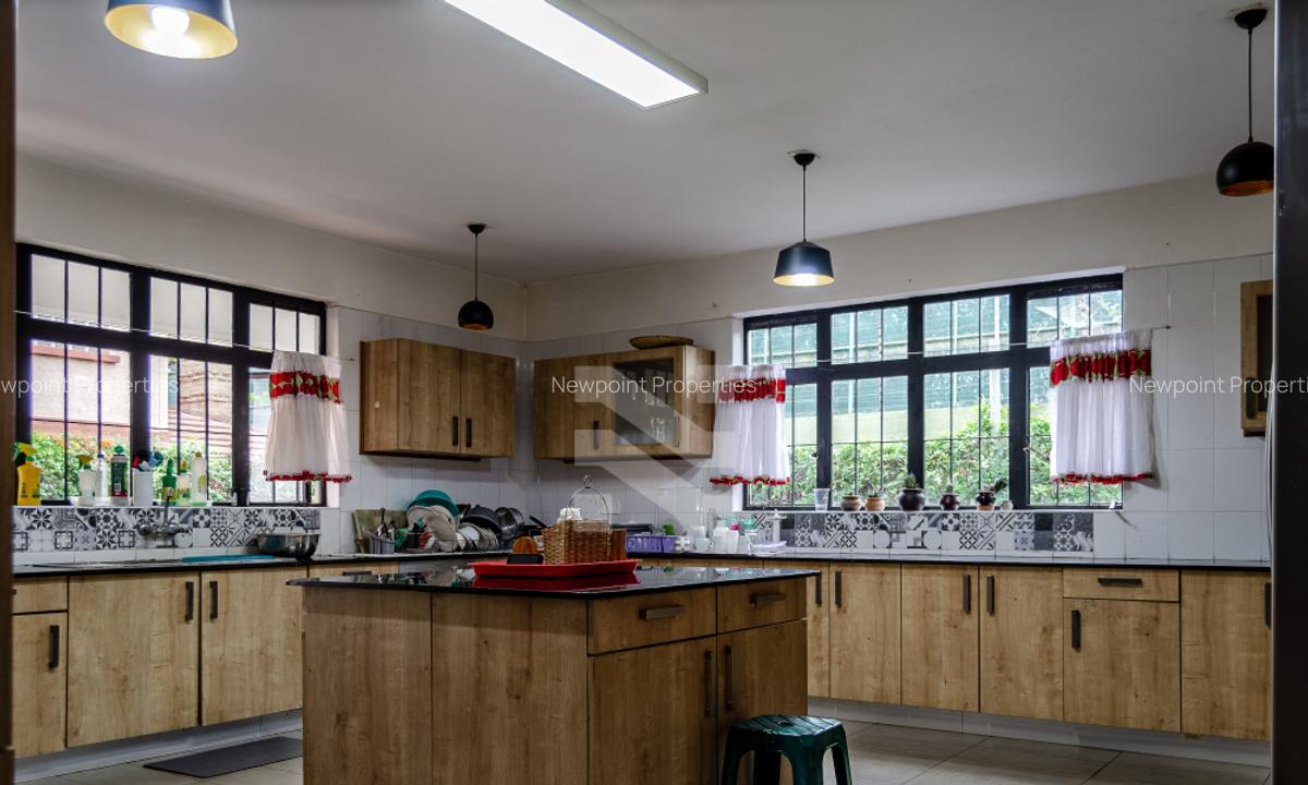 4 Bed House with En Suite in Karen - 4