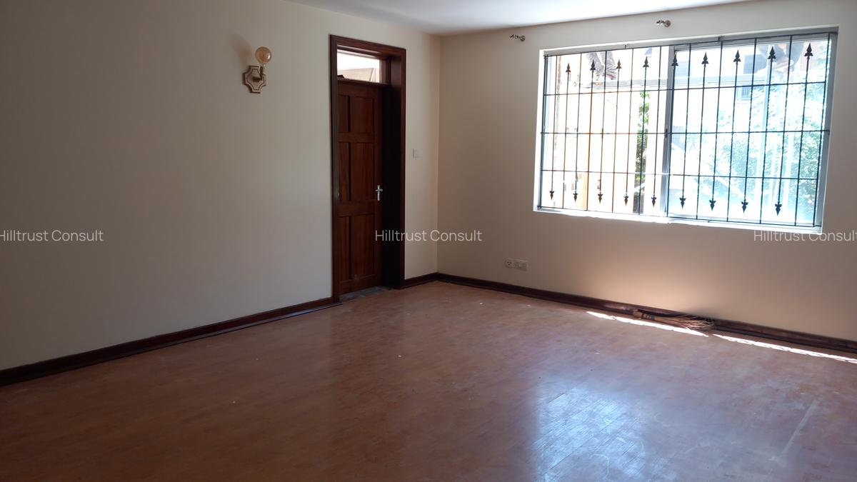 3 Bed Apartment with En Suite in Kileleshwa - 17