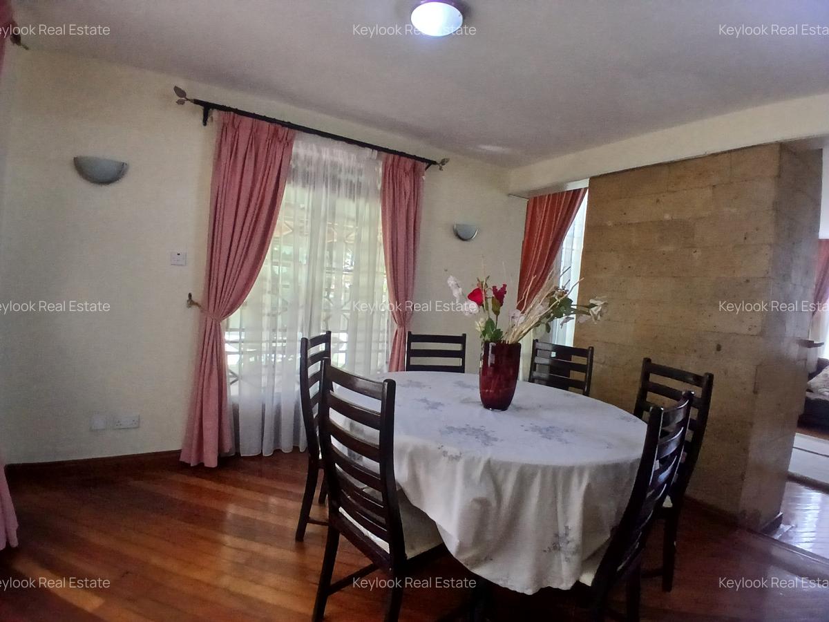 5 Bed Townhouse with En Suite at Lavington - 17