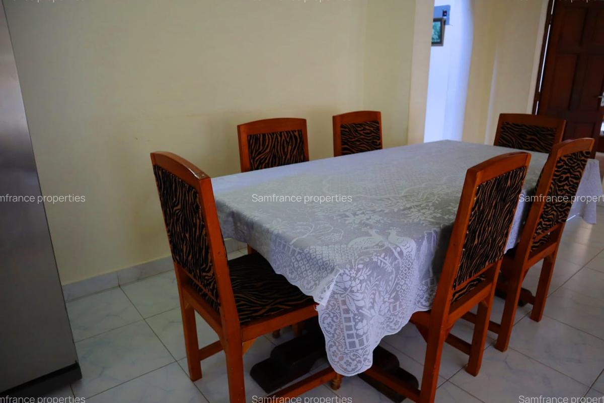 4 Bed Villa with En Suite at Paparemo - 7