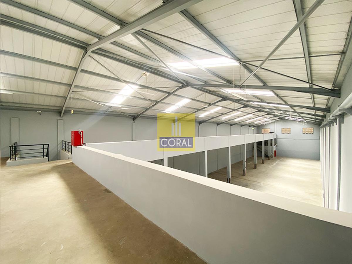 13,000 ft² Warehouse in Industrial Area - 3