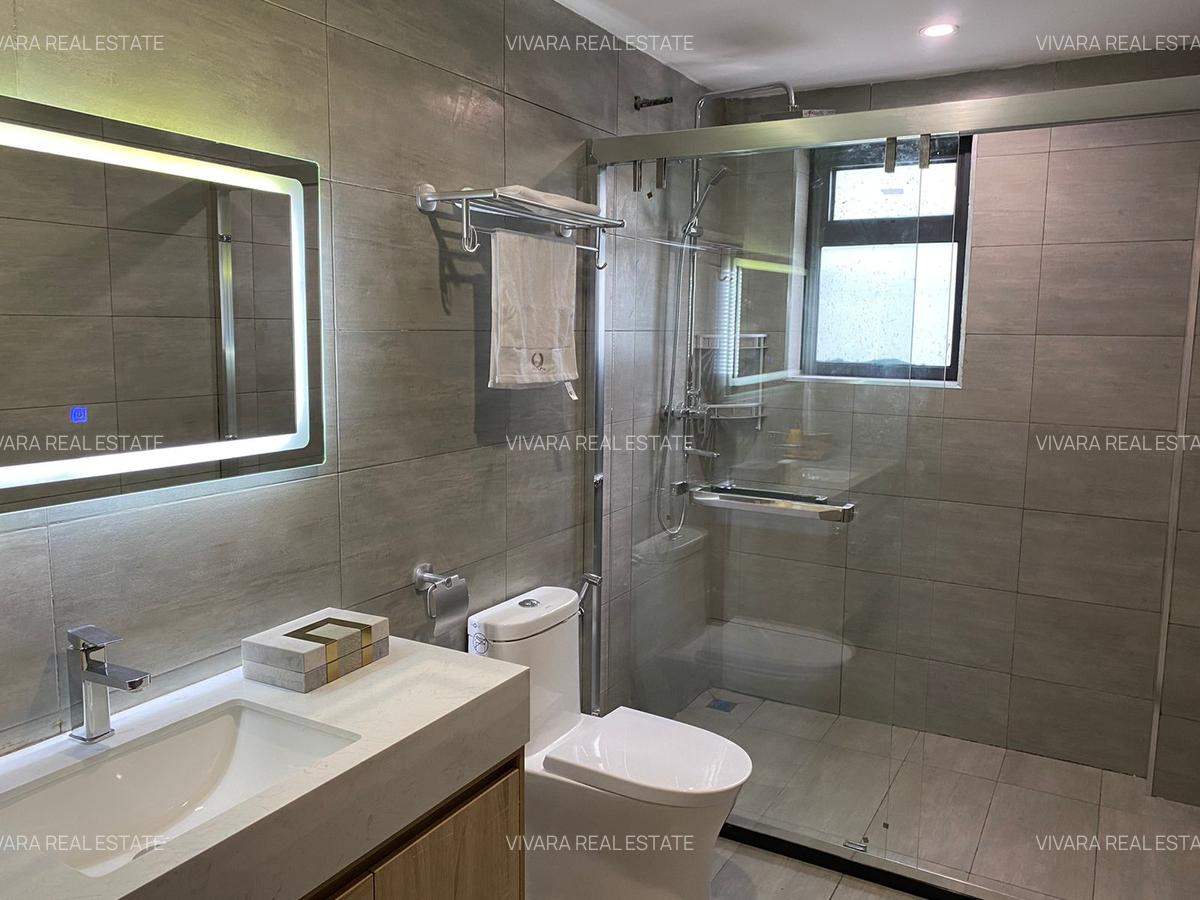 Serviced 2 Bed Apartment with En Suite at Riverside - 3