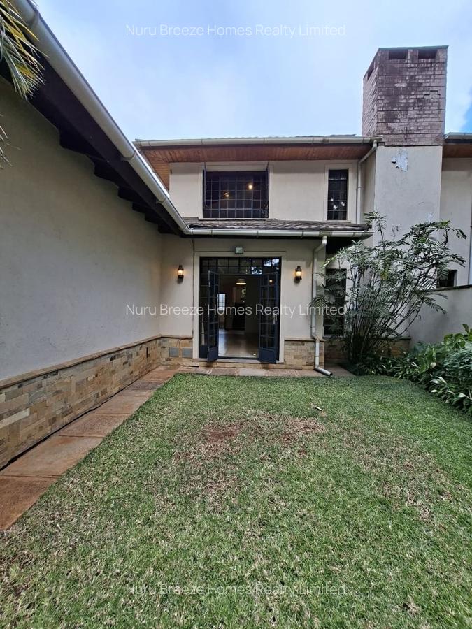 2 Bed Townhouse with En Suite in Lake View - 6