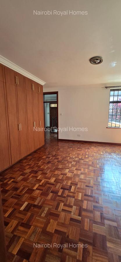 4 Bed House with En Suite at Convent Drive - 10