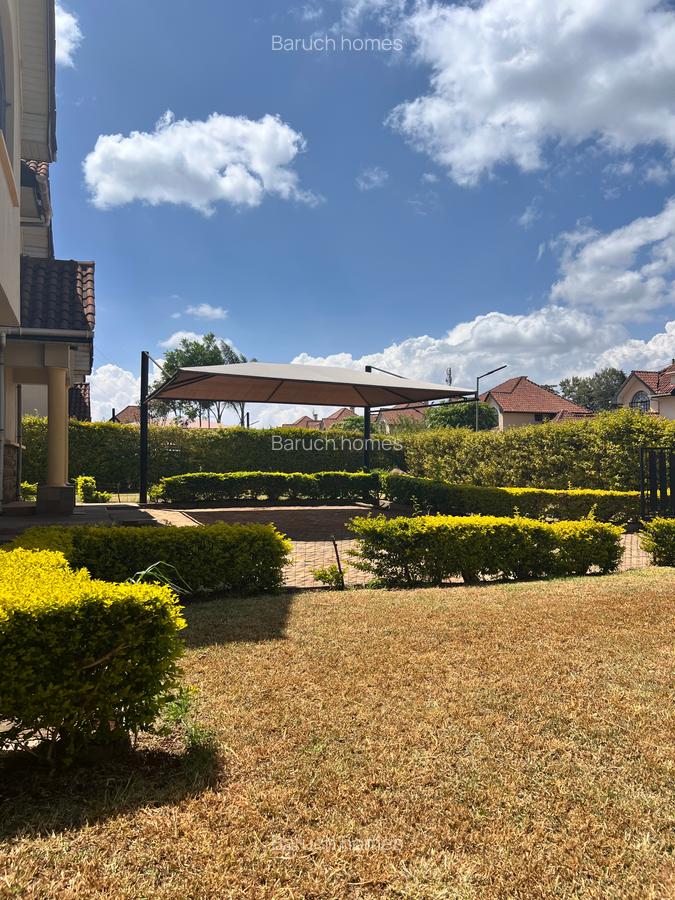 4 Bed Villa with En Suite in Redhill - 3