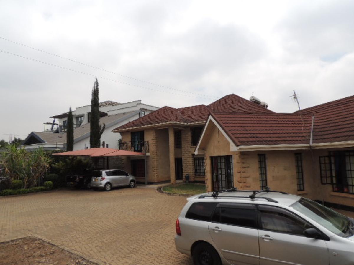 5 Bed Townhouse with En Suite at Karen Plains - 9