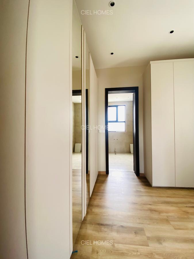 5 Bed Villa with En Suite at Manyani Road - 16