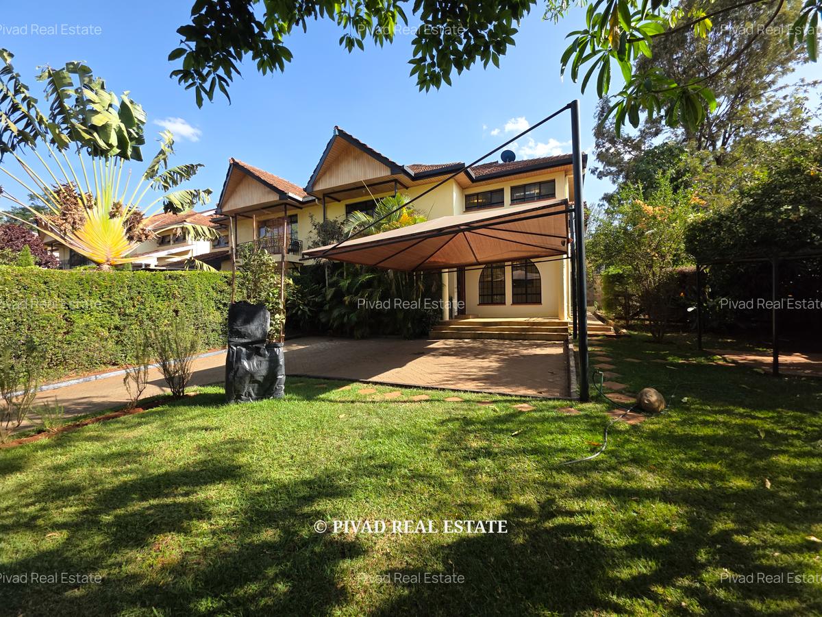 4 Bed Townhouse with Garden in Lavington - 17