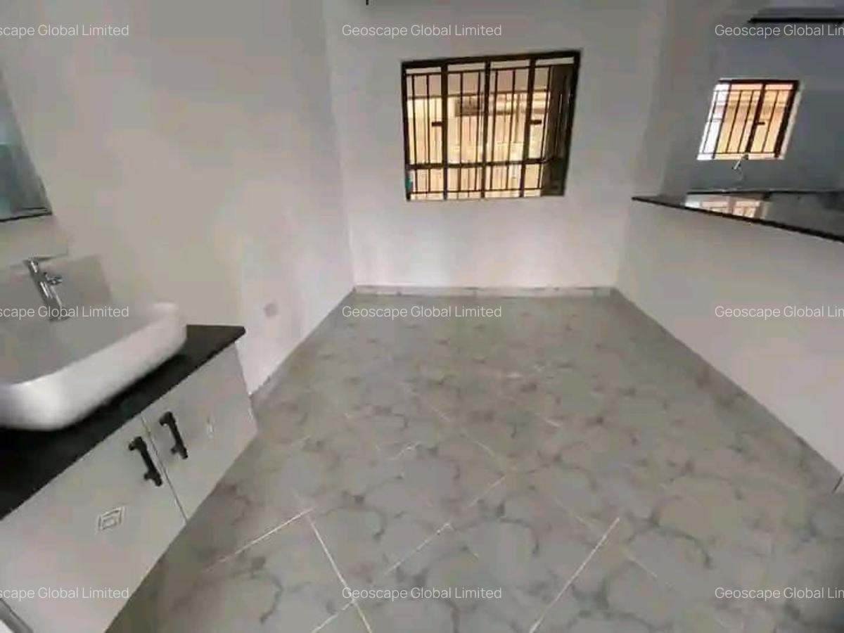 3 Bed House with En Suite in Kitengela - 2