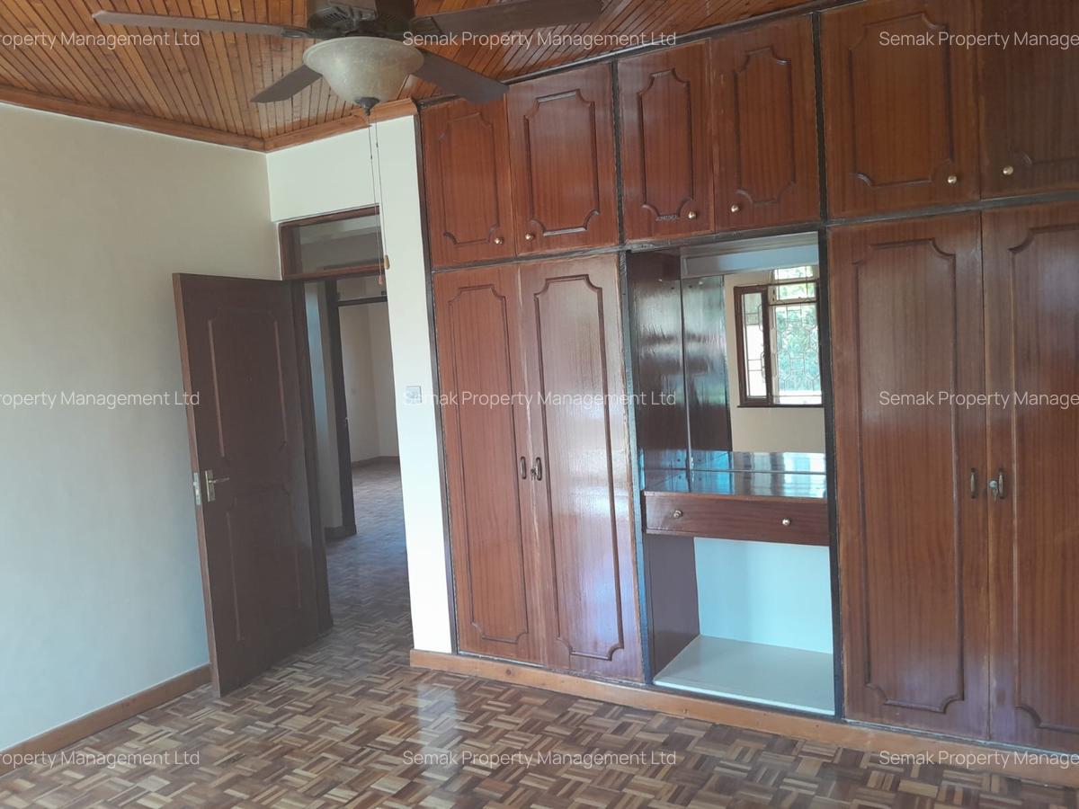 5 Bed House with En Suite at Faith Drive - 8