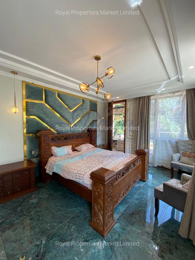 6 Bed House with En Suite in Lavington - 13