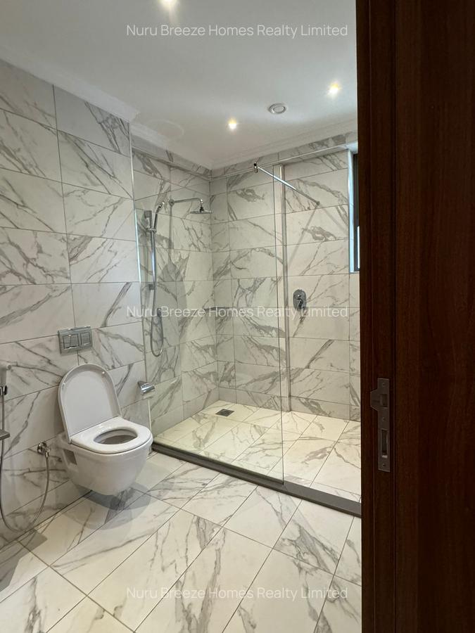 3 Bed Apartment with En Suite in Rhapta Road - 5