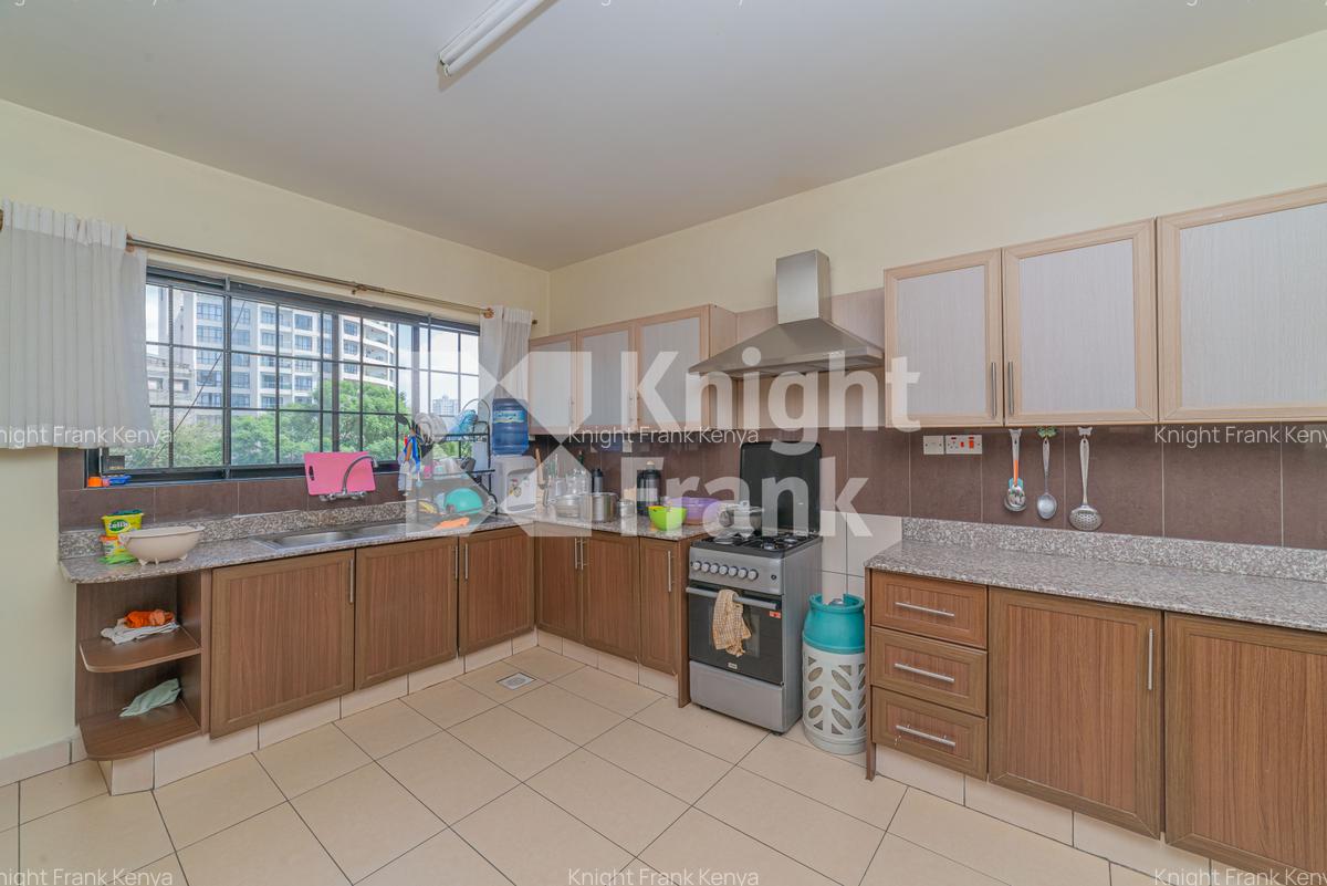 3 Bed Apartment with En Suite at Rhapta Road - 5