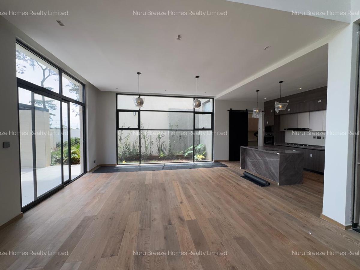 5 Bed Townhouse with En Suite in Runda - 4