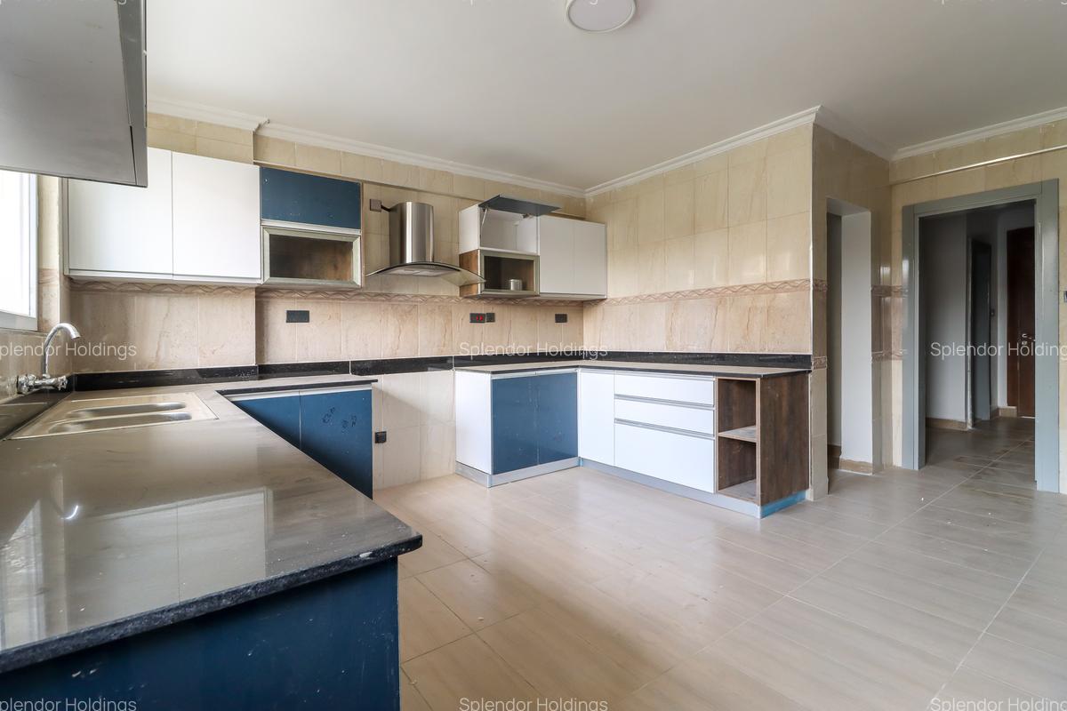 5 Bed House with En Suite in Kilimani - 3
