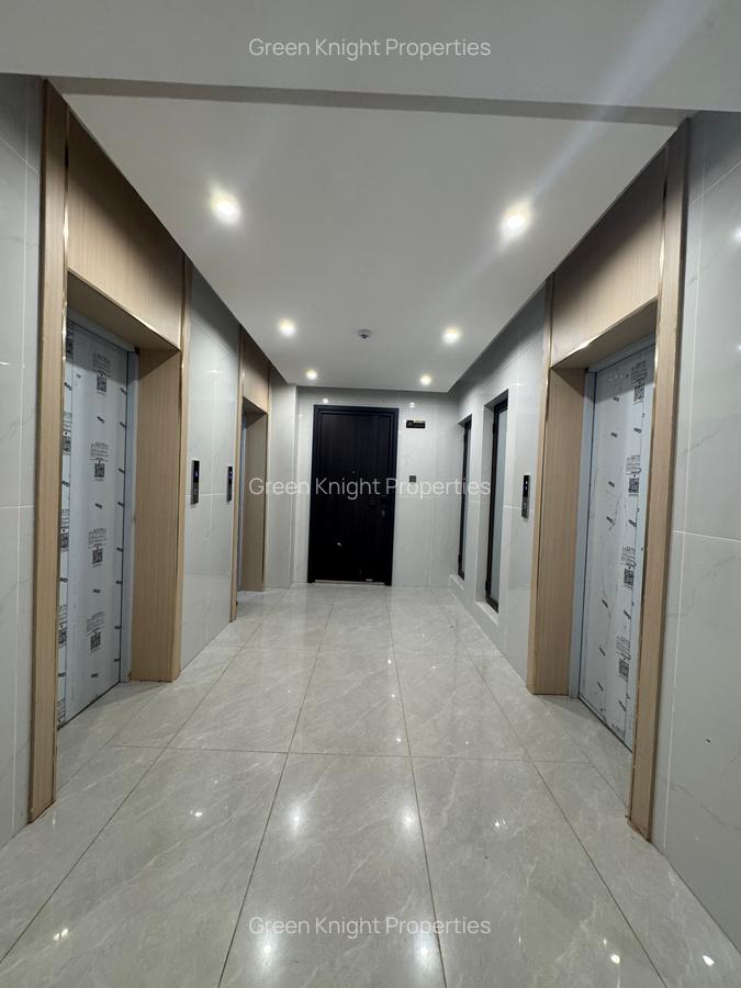 Serviced 2 Bed Apartment with En Suite in Riverside - 13