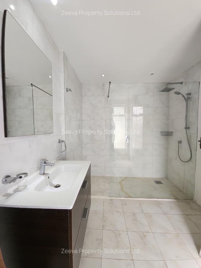 2 Bed Apartment with En Suite in Rhapta Road - 12