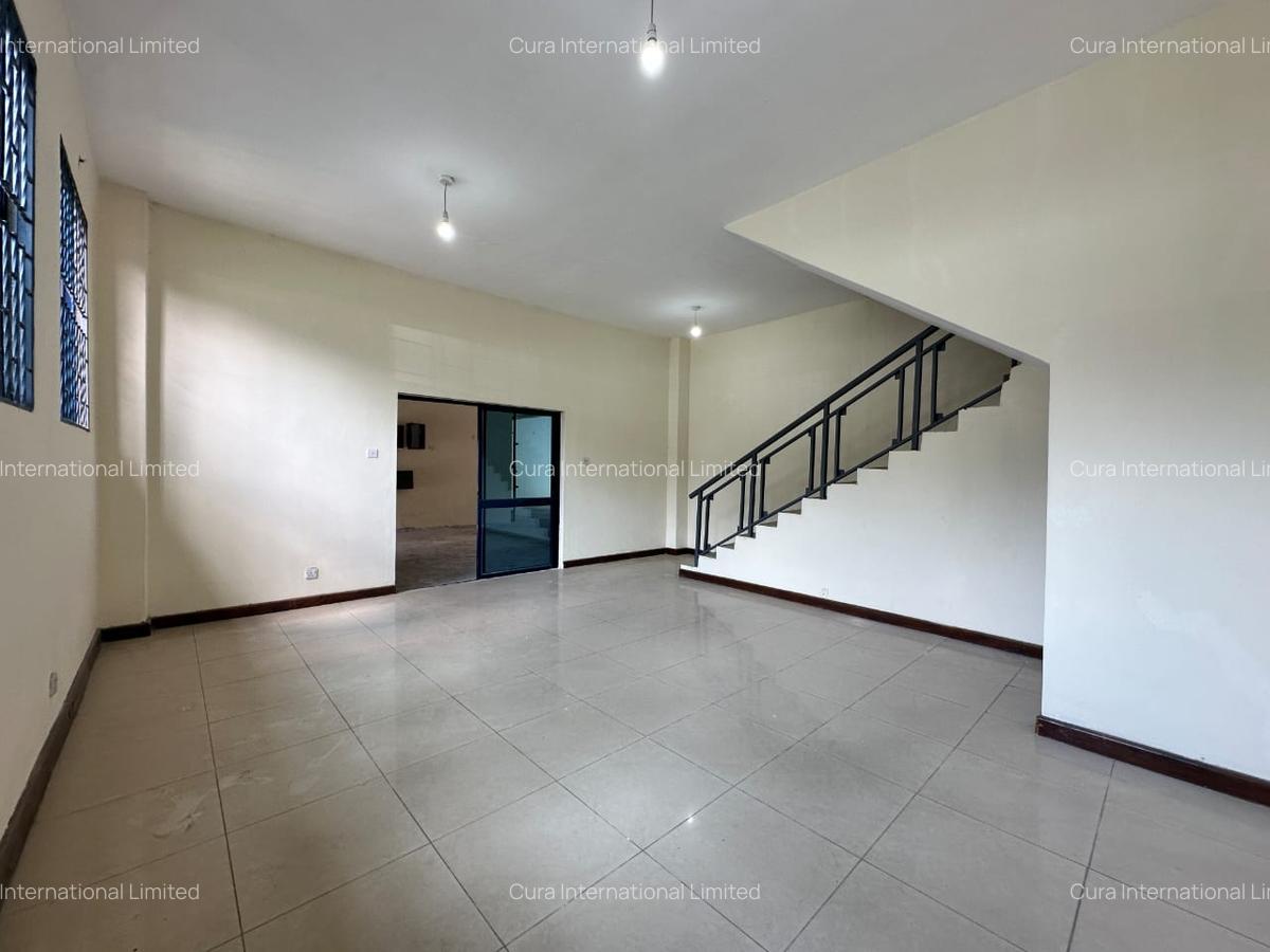 9,000 ft² Warehouse in Syokimau - 12