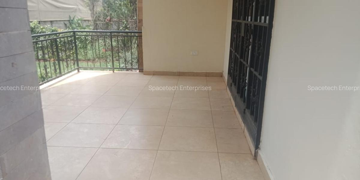 5 Bed Townhouse with En Suite in Spring Valley - 3