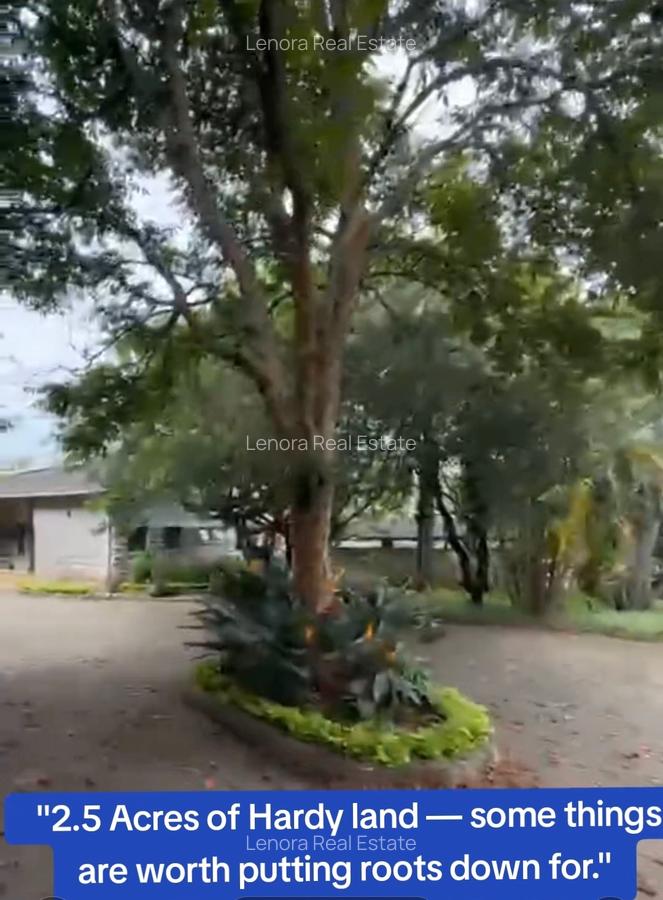 5 Bed House with En Suite in Karen - 1