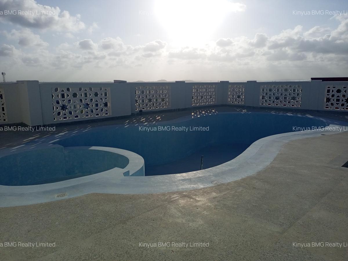 2 Bed Apartment with En Suite in Shanzu - 8