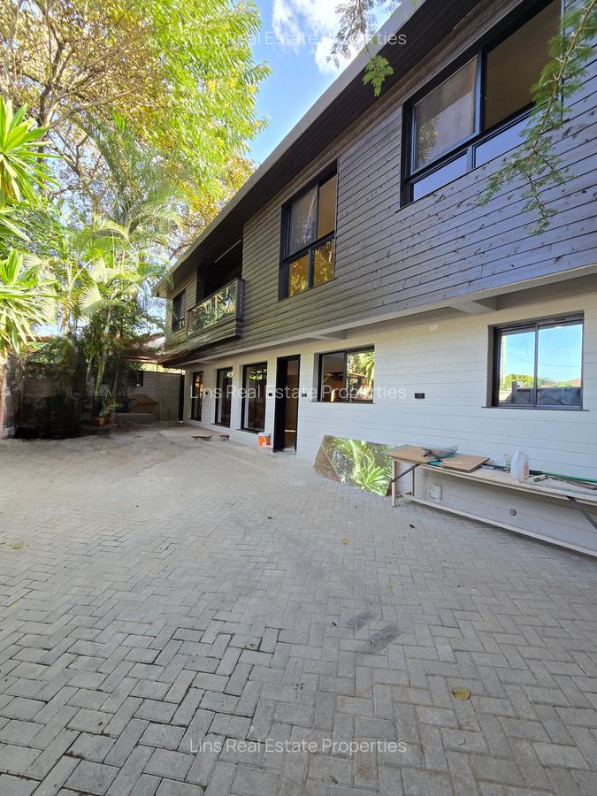 3 Bed House with En Suite in Gigiri - 1