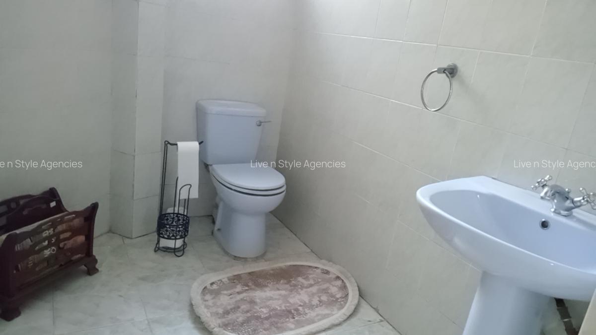 7 Bed House with En Suite in Runda - 8