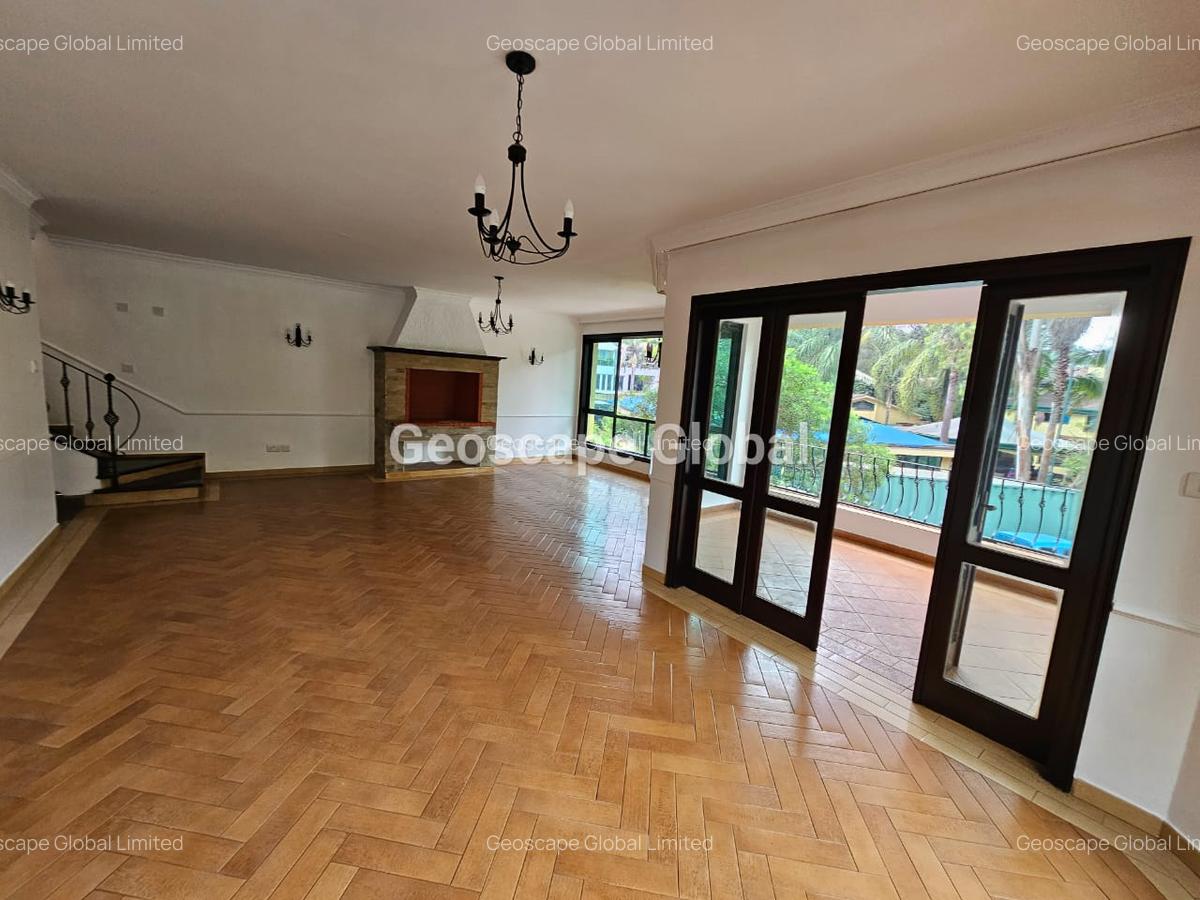 3 Bed Townhouse with En Suite in Spring Valley - 7