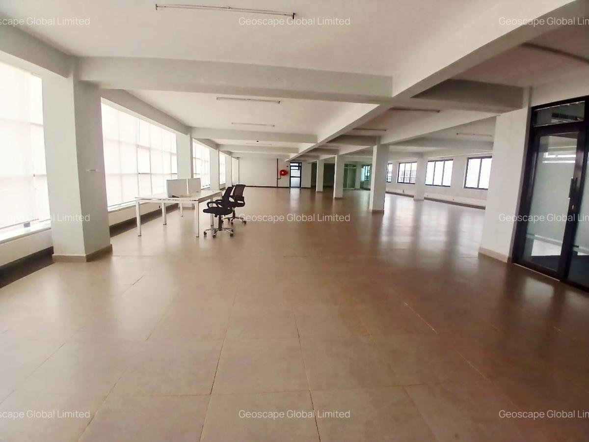 15,000 ft² Warehouse with Backup Generator in Kiambu Road - 1