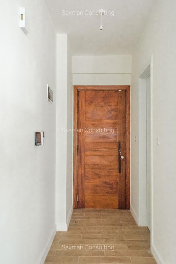 1 Bed Apartment with En Suite in Lavington - 4