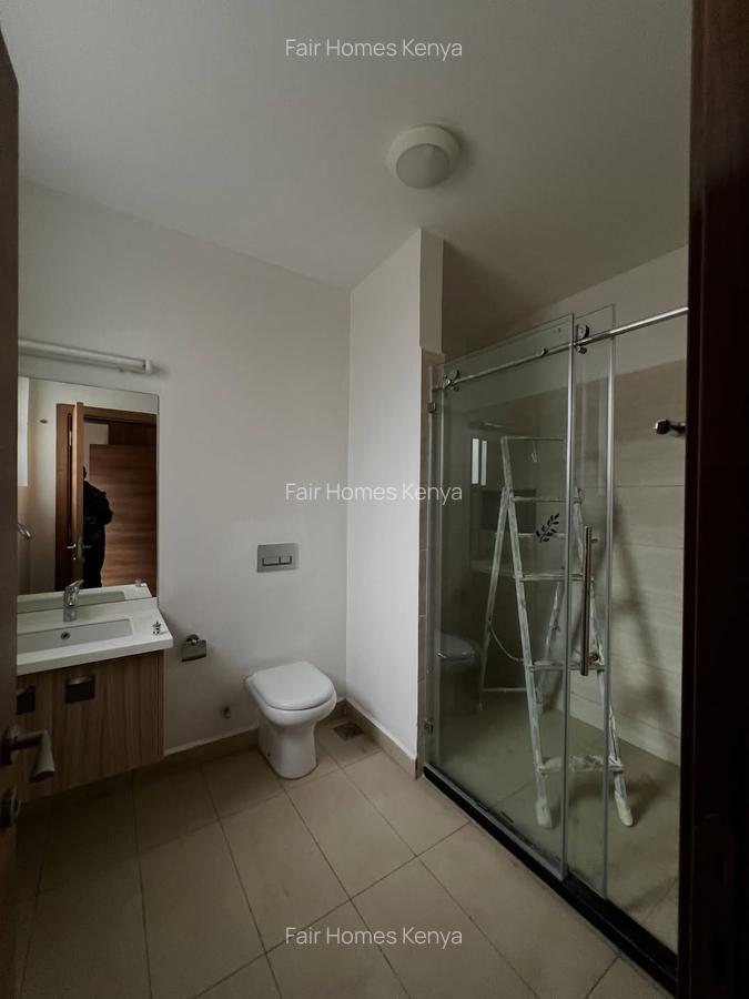 5 Bed Townhouse with En Suite at Lavington Green - 14