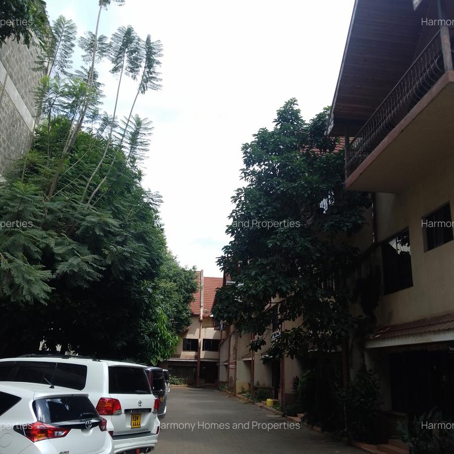 5 Bed Townhouse with En Suite at Parklands - 2