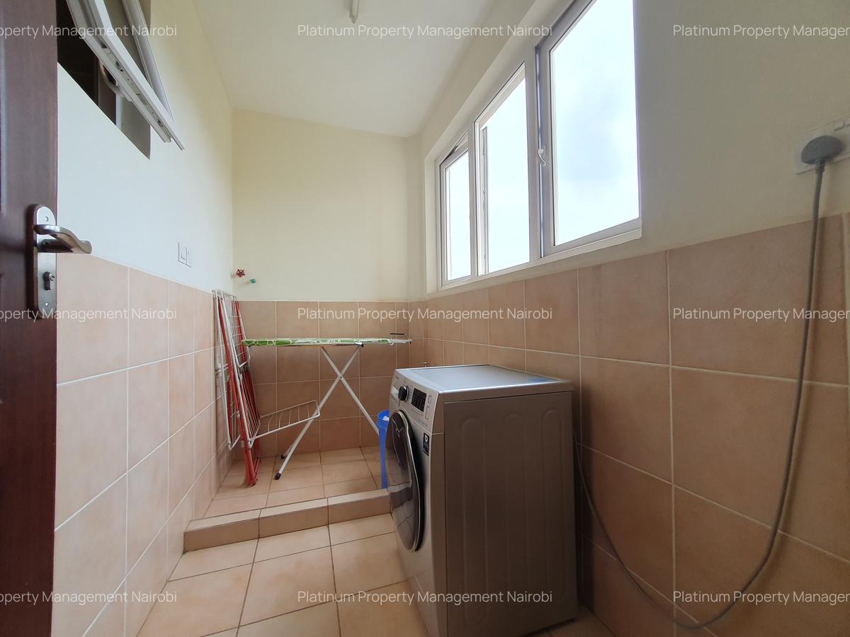 Serviced 2 Bed Apartment with En Suite at Brookside - 7