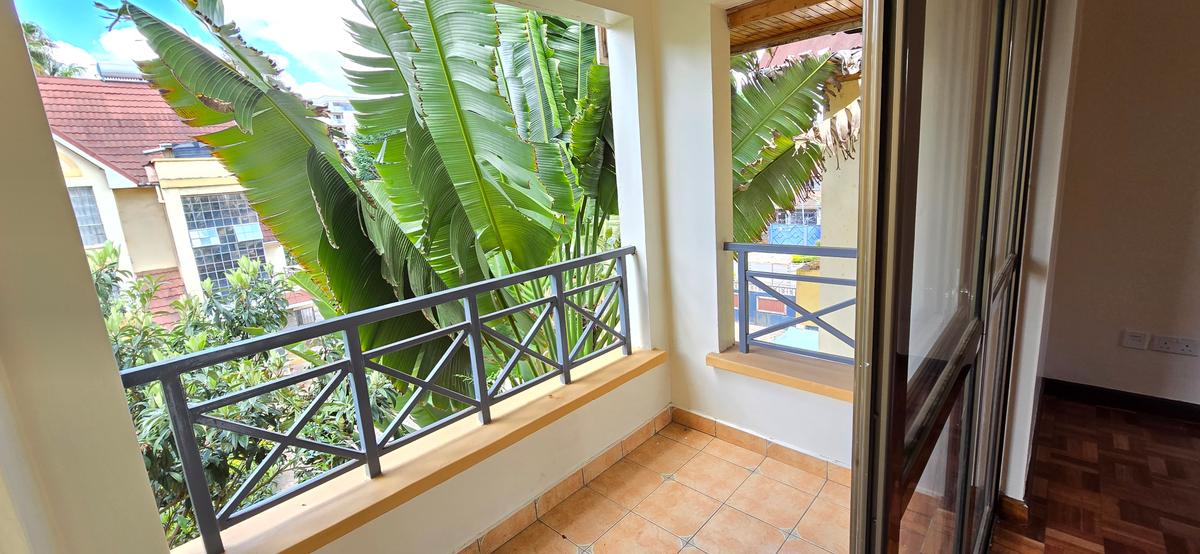 5 Bed Townhouse with En Suite at Lavington - 14