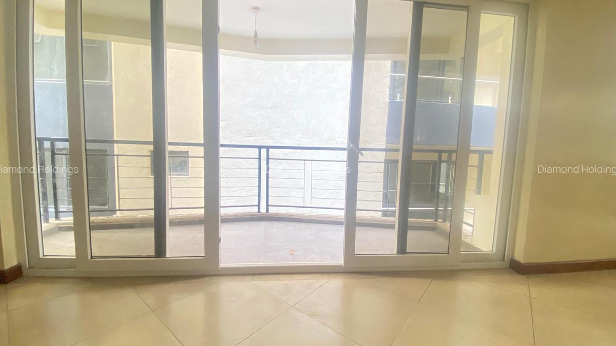 4 Bed Apartment with En Suite at Parklands - 5
