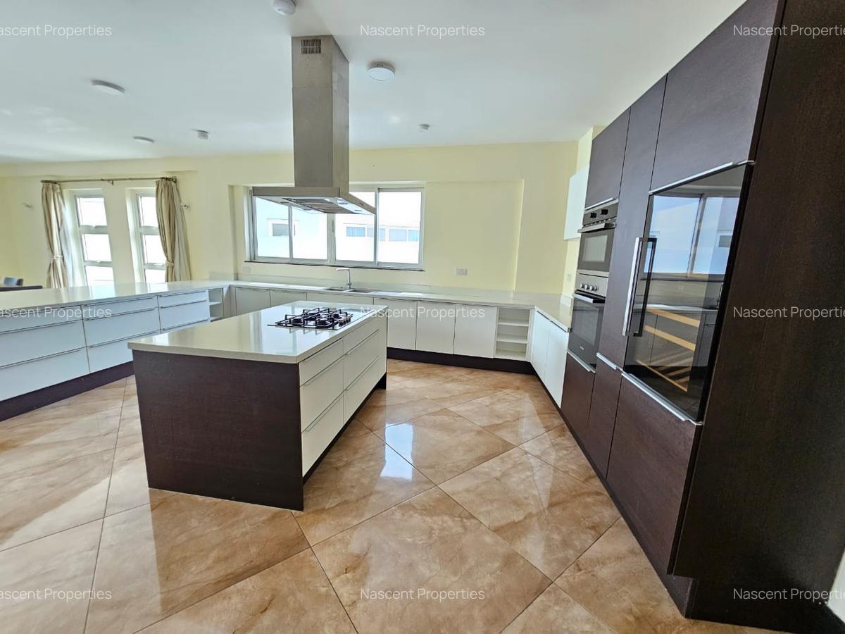 4 Bed Apartment with En Suite at General Mathenge - 20