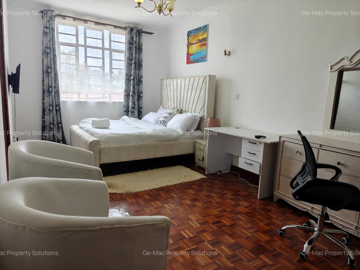 5 Bed House with En Suite in Runda - 4